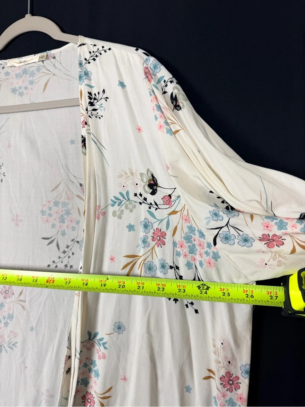 ANDREE BY UNIT Cream Floral Kimono Robe Coverup with Pink & Blue Accents Large